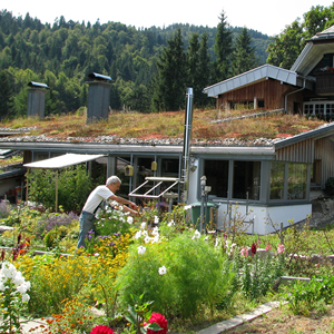 Haus Sonne mit Garten im Vordergrund